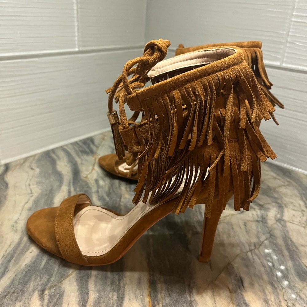 Open Toe Brown Suede Fringe Tassle Heels Pumps Stilettos 7.5
3 3/4” heel - Picture 11 of 12